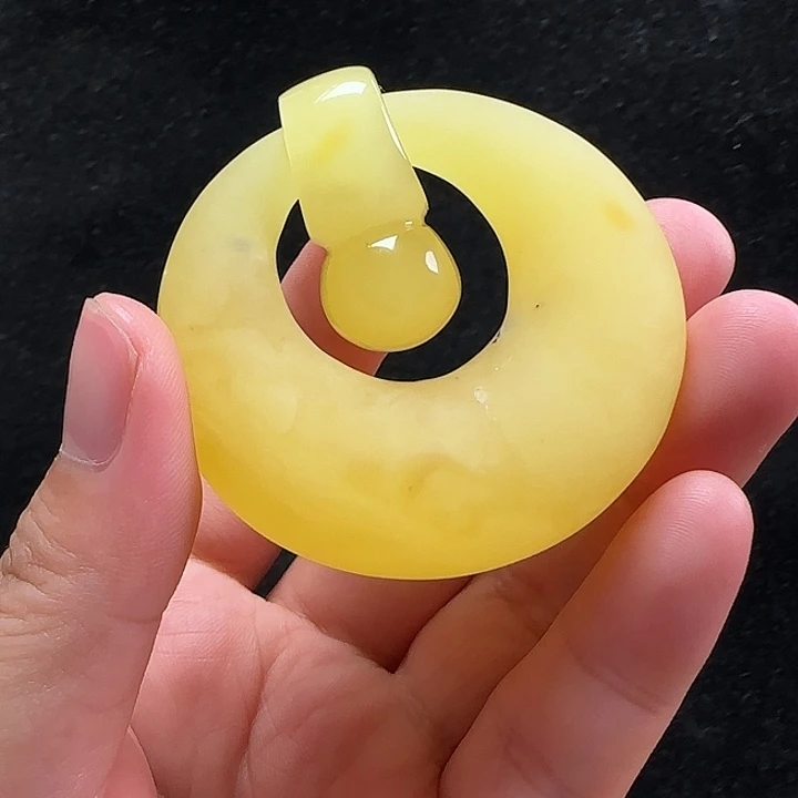 未镶嵌蜜蜡珠宝奇石