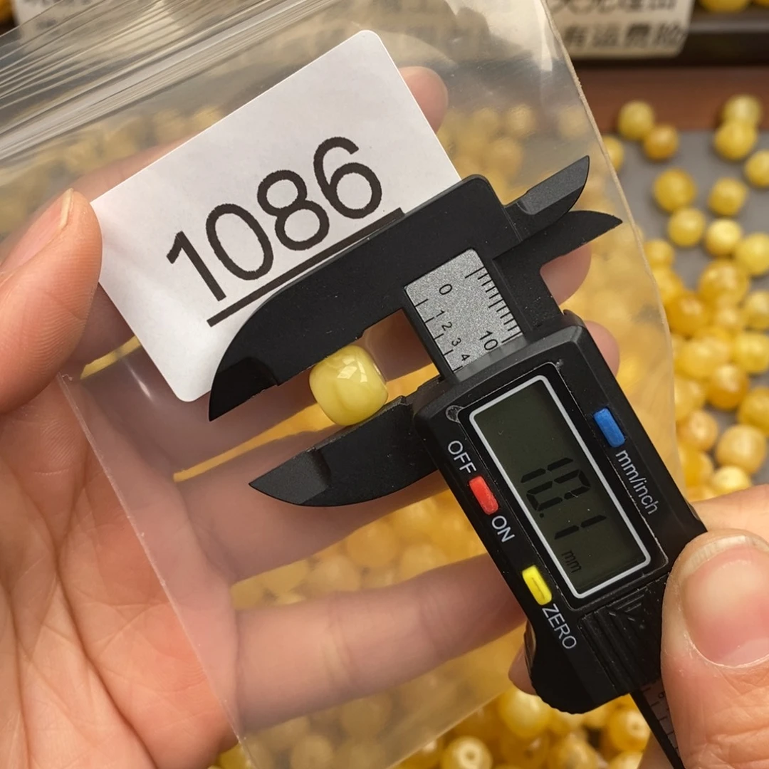 蜜蜡珠宝奇石未镶嵌