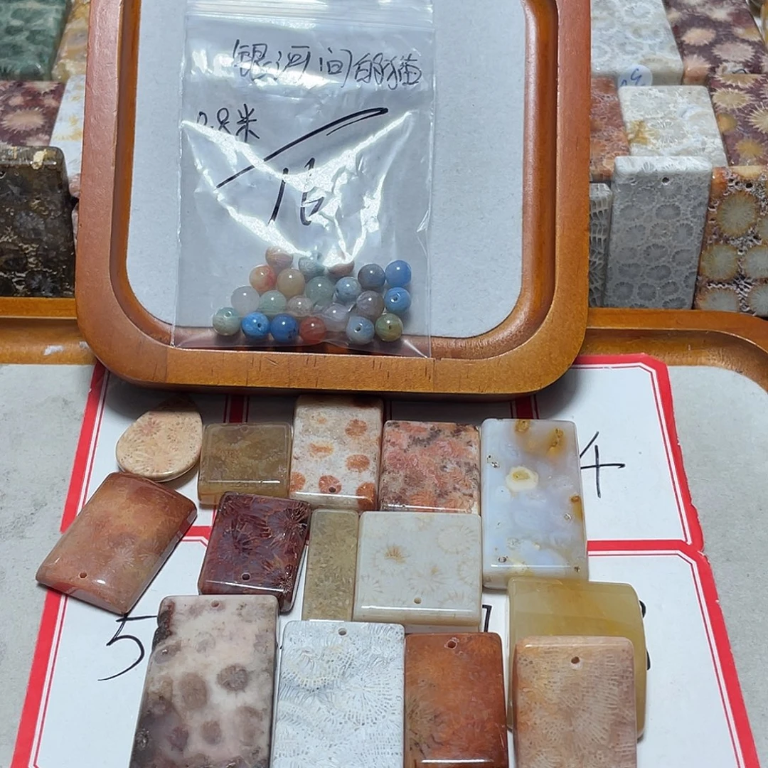 银***猫硅化珊瑚（珊瑚玉）合金颈饰