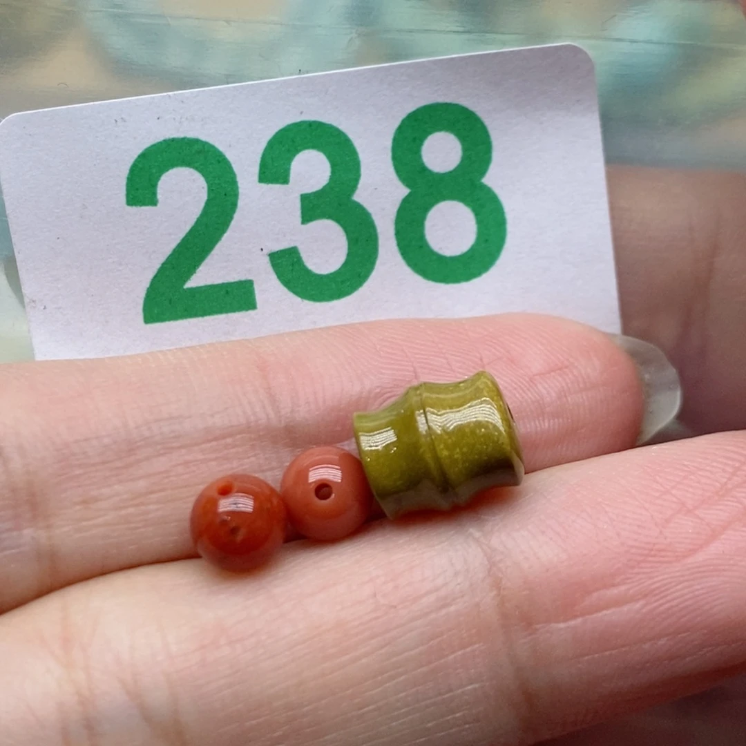 南红玛瑙未镶嵌珠宝奇石