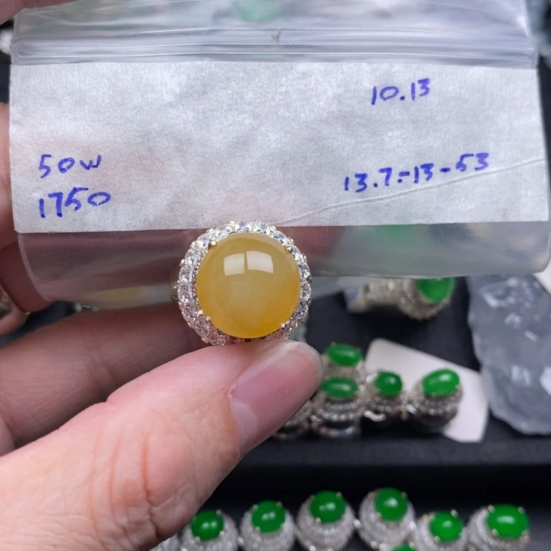 定制翡翠未镶嵌缅甸翡翠