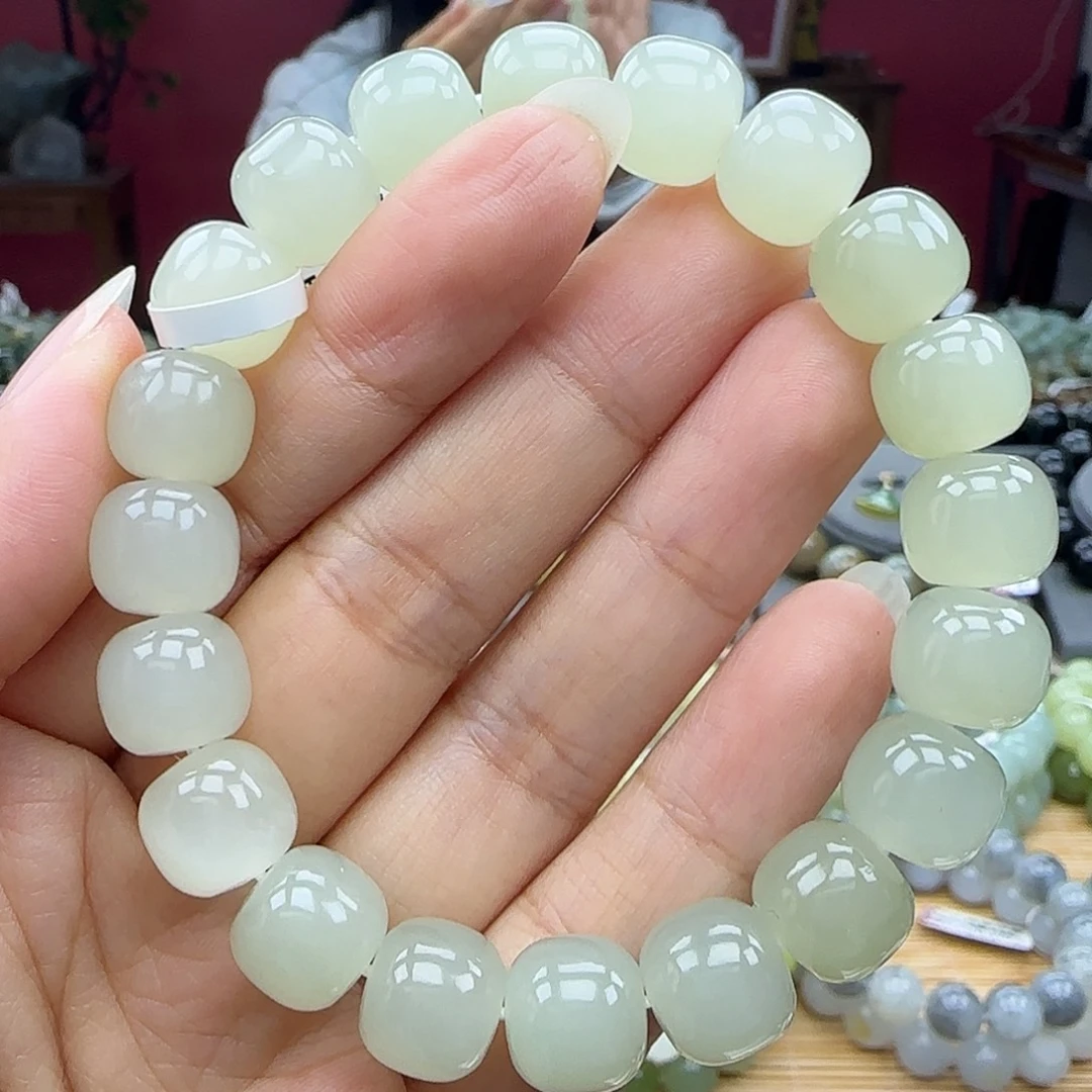 和田玉未镶嵌手串有包容11