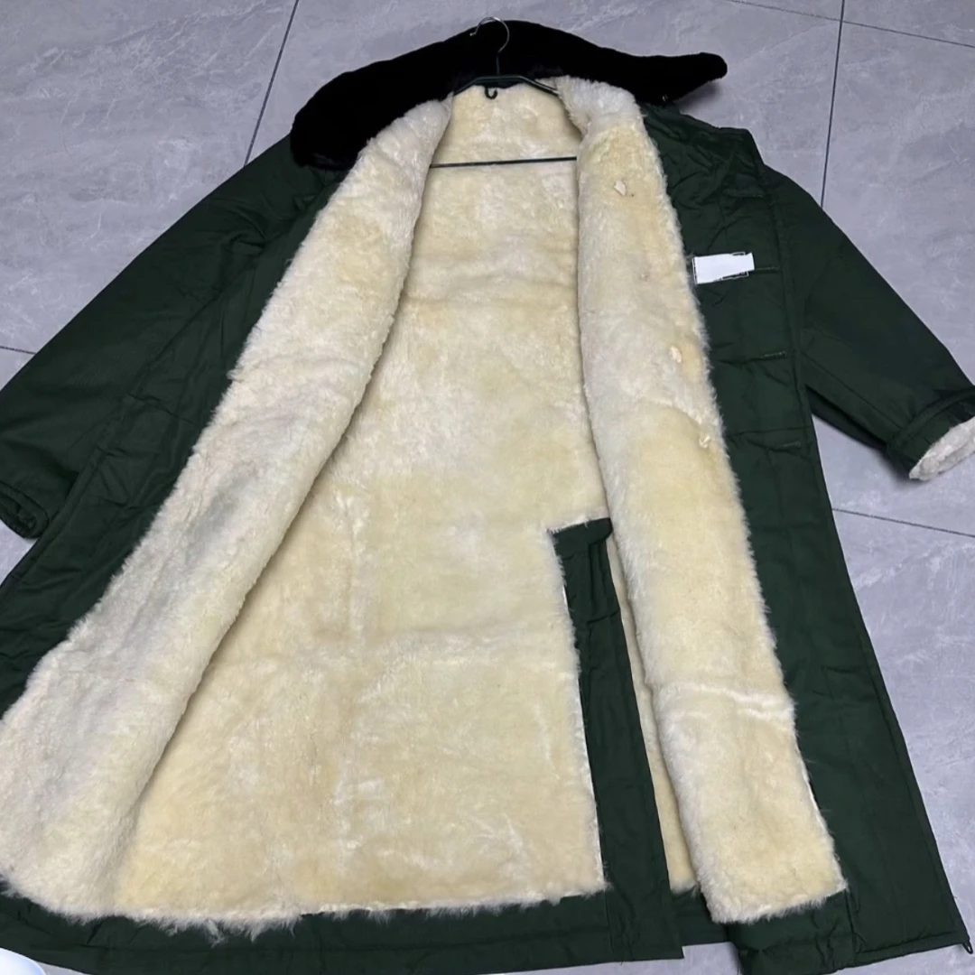 全新橄榄绿羊毛大衣