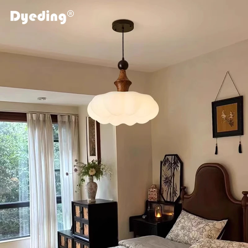 中古风南瓜主卧室吊灯奶油风复古胡桃木色原木网红儿童房餐厅灯具