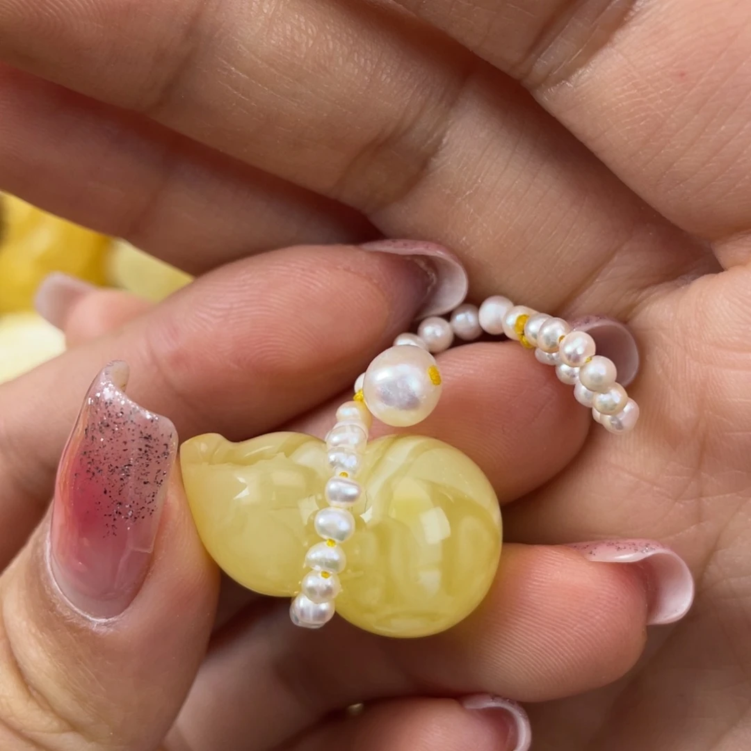 琥珀裸石未镶嵌蜜蜡