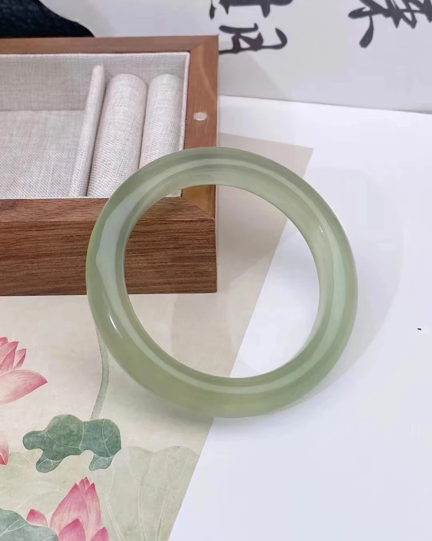 【小猪甄选】XA043天然岫玉手镯（多样性发其一）