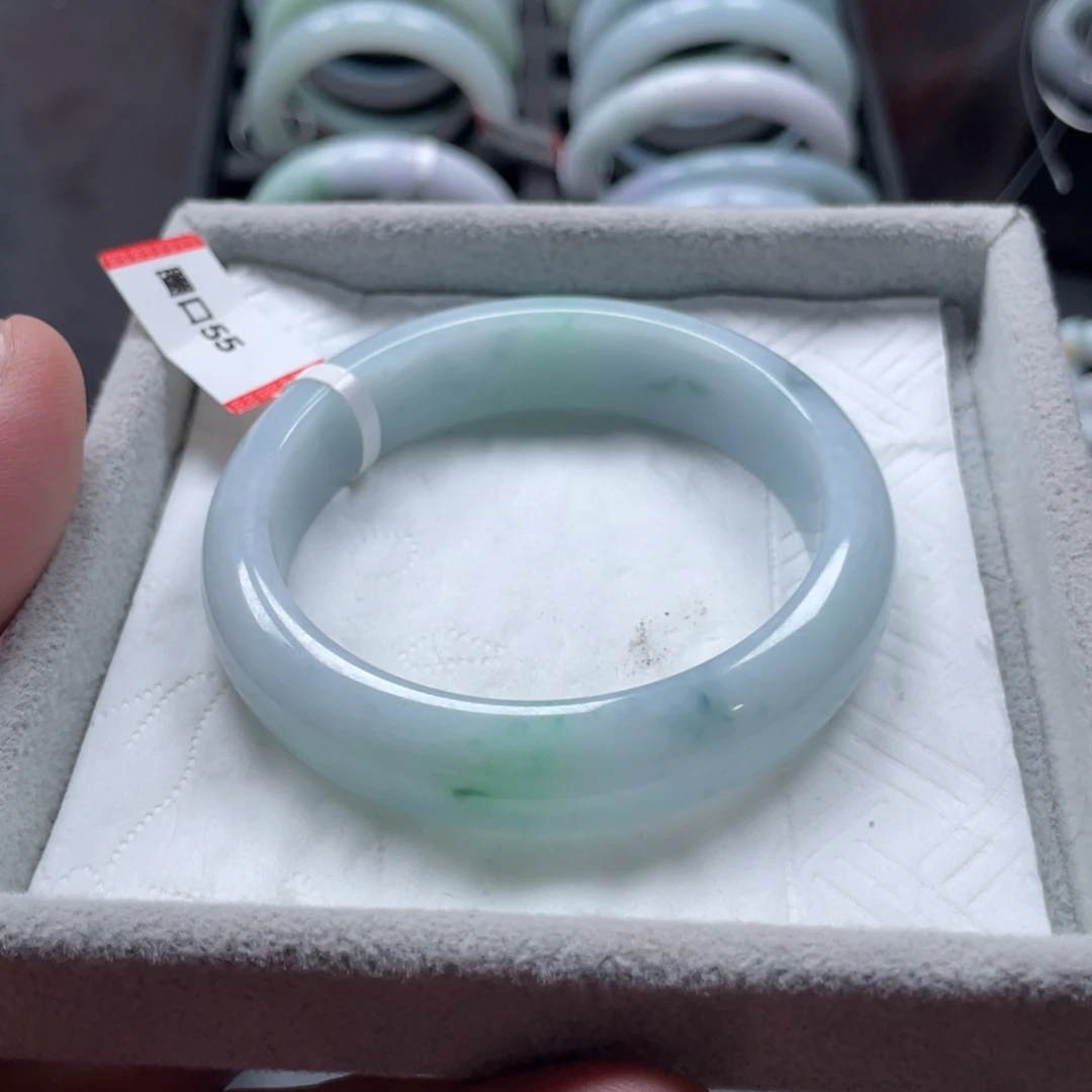 翡翠未镶嵌手镯正圈