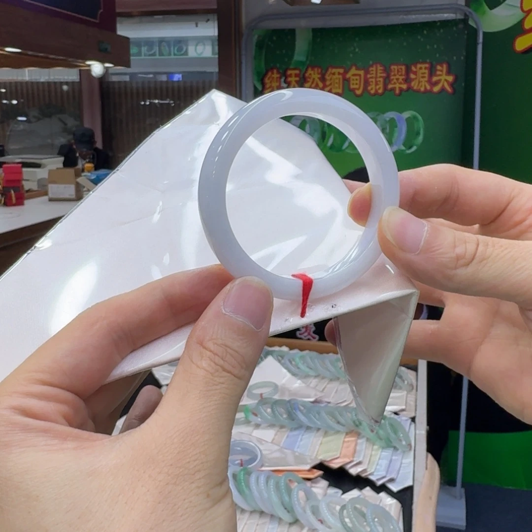 翡翠未镶嵌手镯翡翠