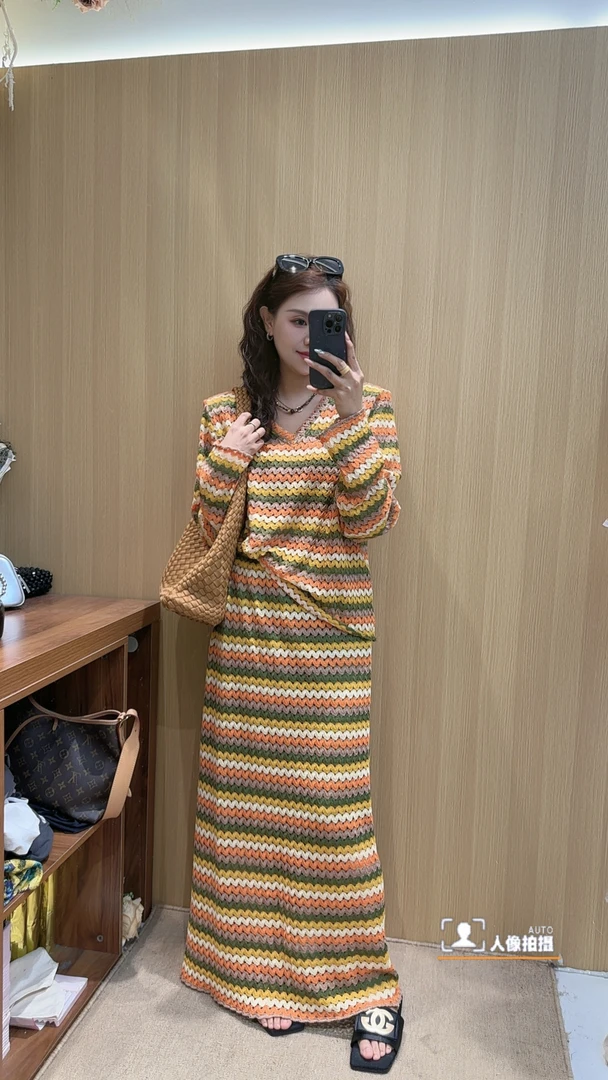 Nana家镂空彩虹套装