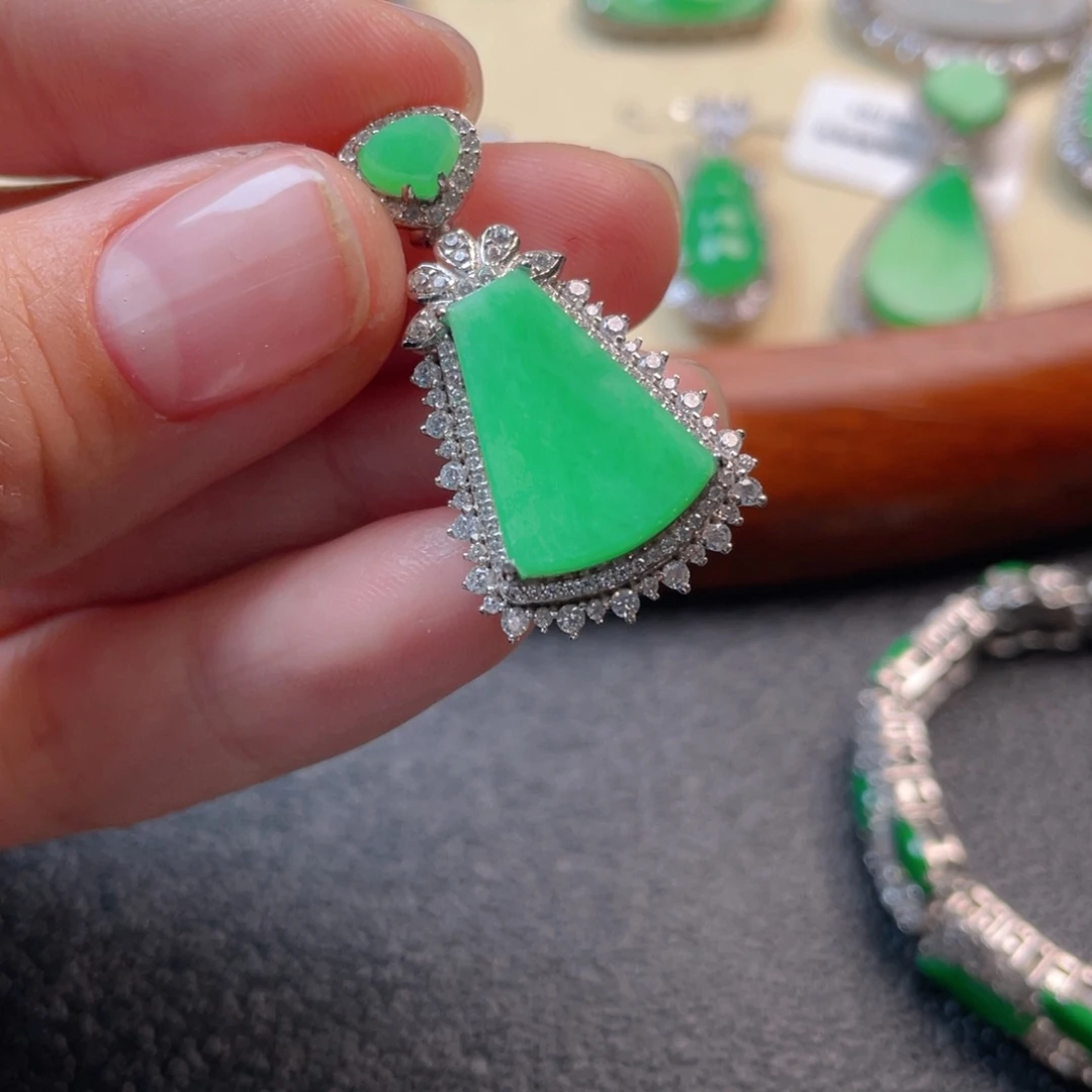 翡翠吊坠(不含链)银S925镶嵌