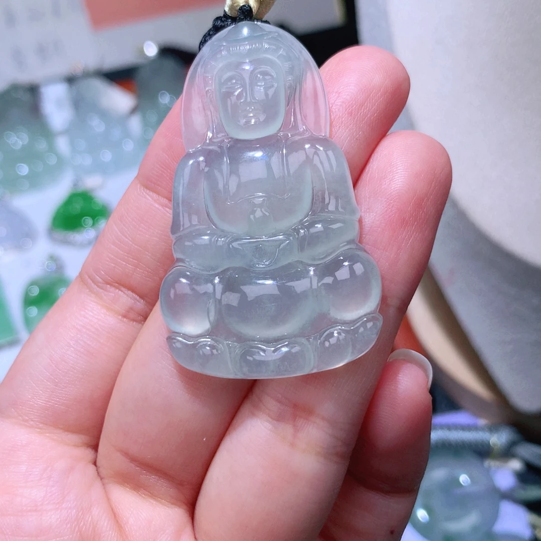 颈饰18K金镶嵌翡翠观音