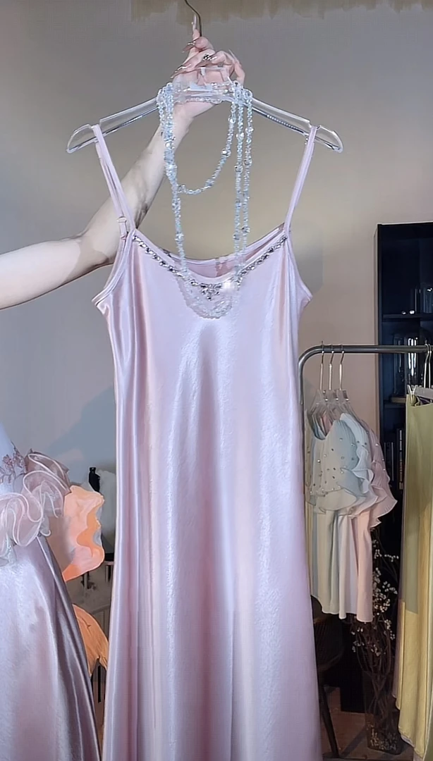 【崔】L0025法式吊带连衣裙女夏新款光泽感洋气裙子气质显瘦长裙