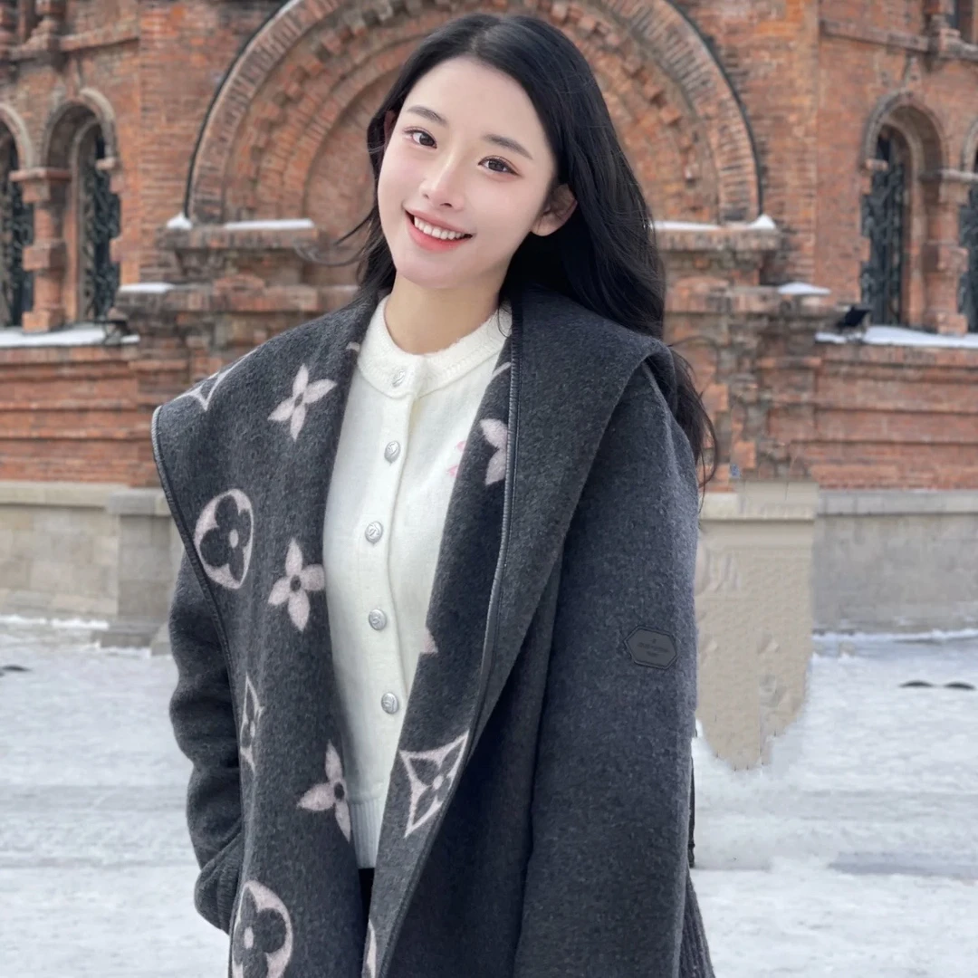 未使用 LouisVuitton/路易威登 D500666/内里大花满印大衣/32码