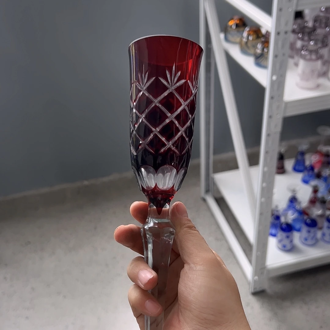 水晶玻璃高脚款微瑕一个