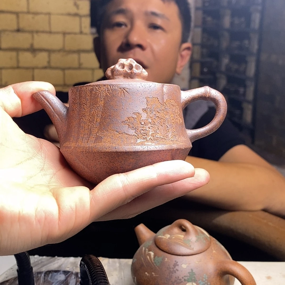 茶壶紫砂紫砂艺术学院的学生
