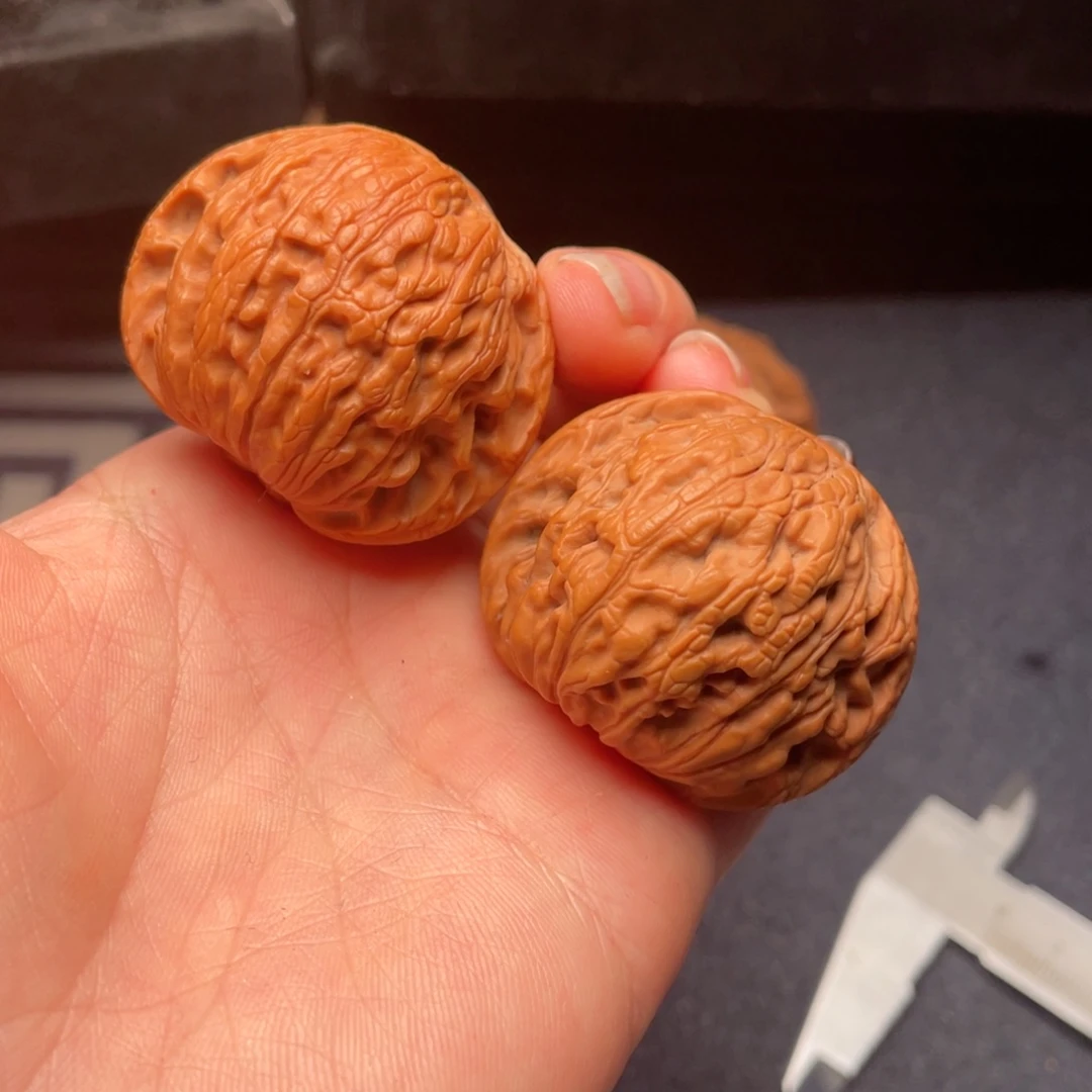 文玩核桃把件秦岭核桃2