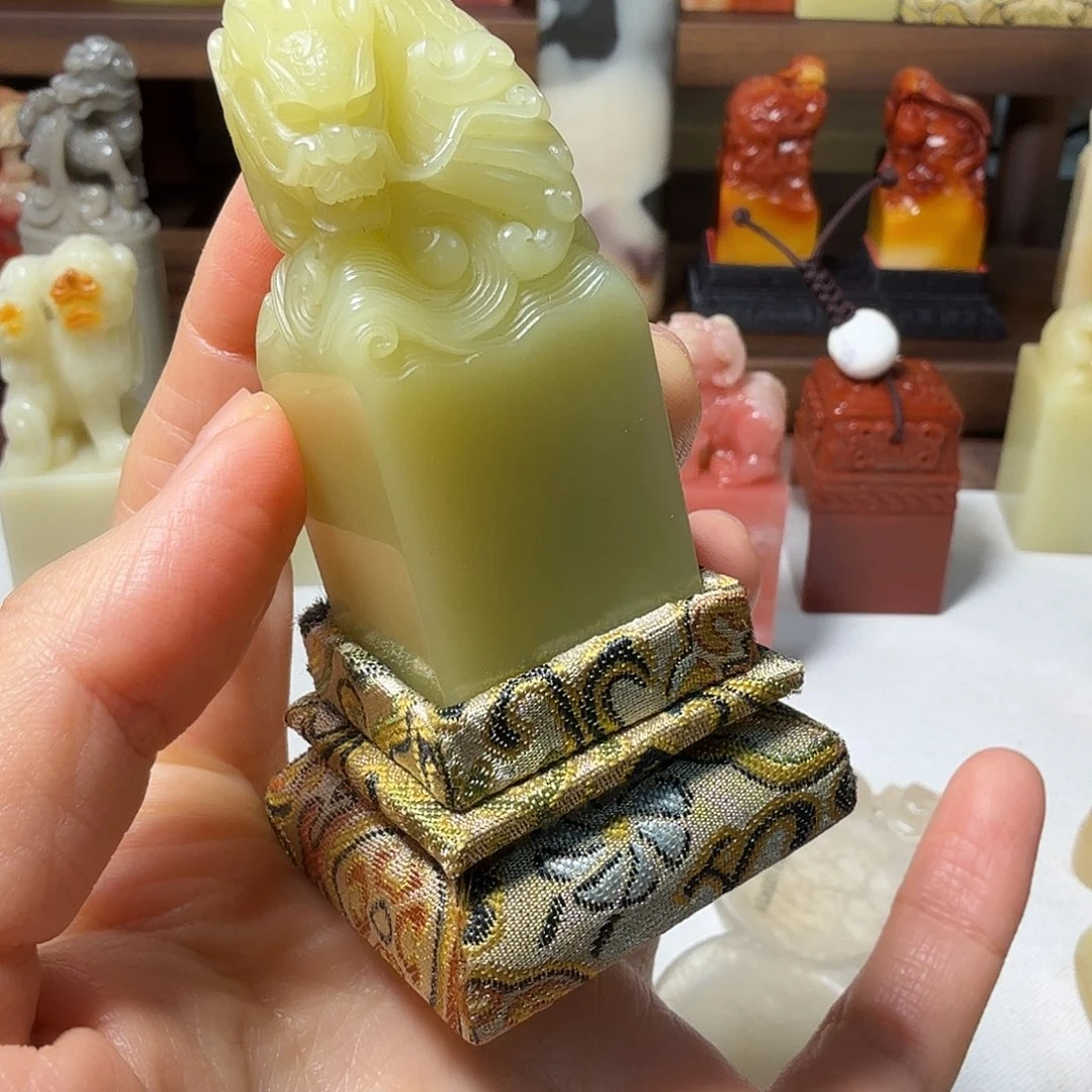 用***0青田石印石灯光冻