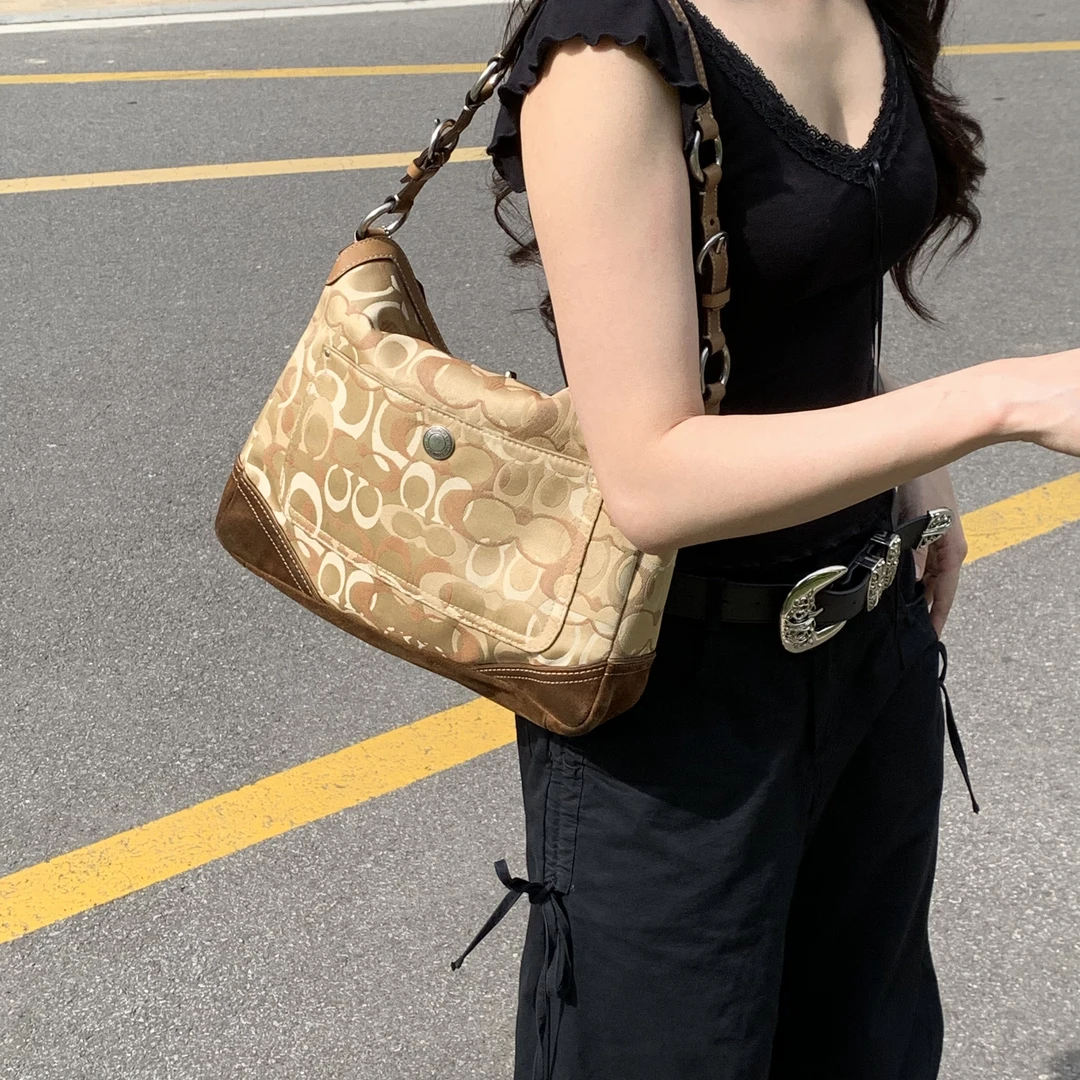 95新 COACH/蔻驰 coach棕色老花帆布拼皮大号奶嘴包单肩腋下包hd