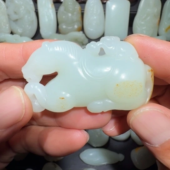 和田玉未镶嵌吊坠(不含链)不****人