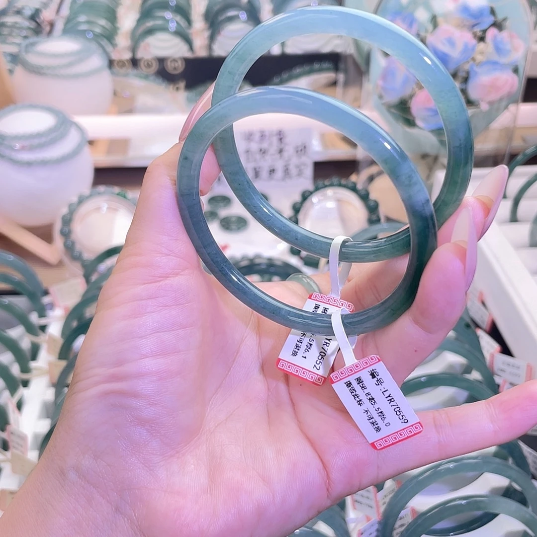 翡翠未镶嵌手镯57-58圈