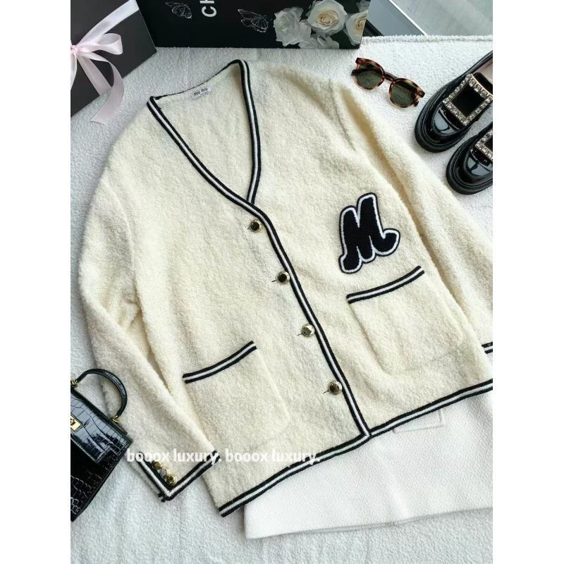95新 MIU MIU/缪缪   wc018 绵羊毛 圈绒M字母小香风开衫 38码微