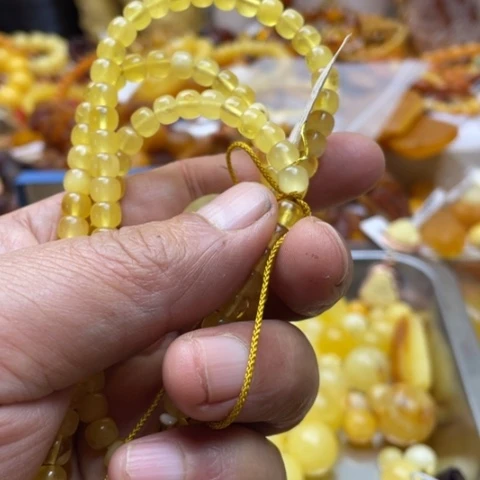 手串植物珀未镶嵌吊坠