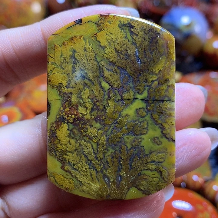 玛瑙/玉髓战国红吊坠未镶嵌