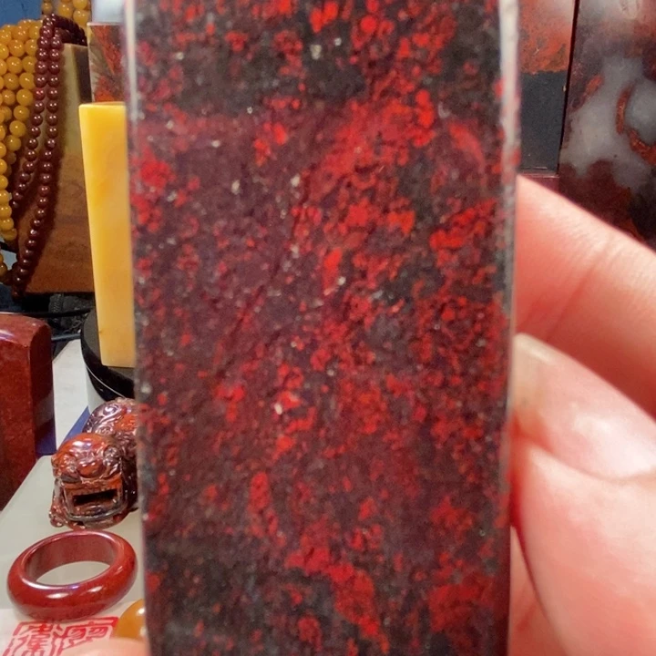 玉桂林鸡血红印章