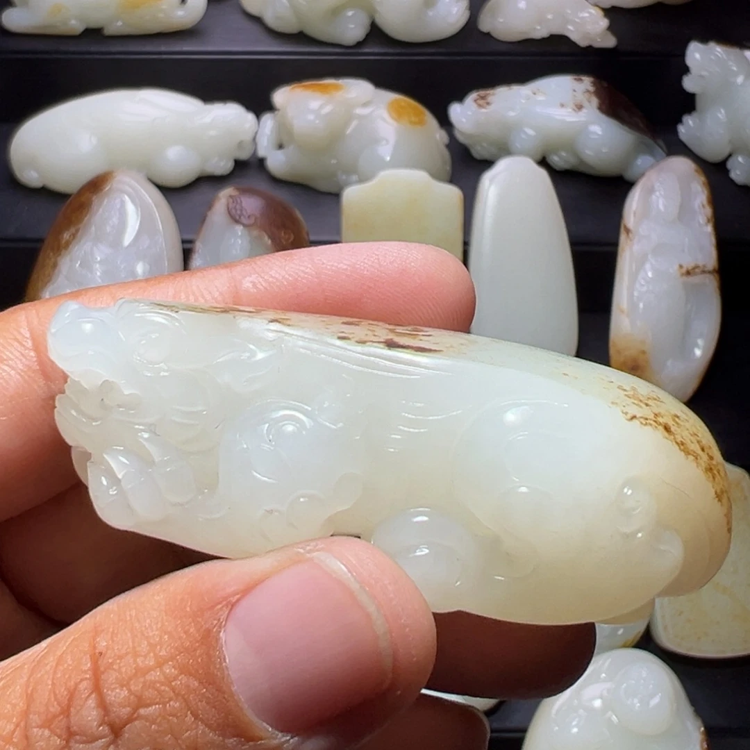 艺****和田玉未镶嵌颈饰