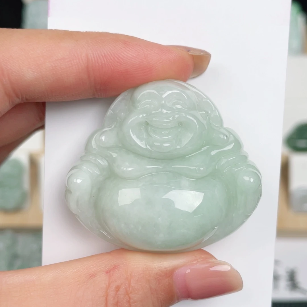翡翠未镶嵌颈饰佛公
