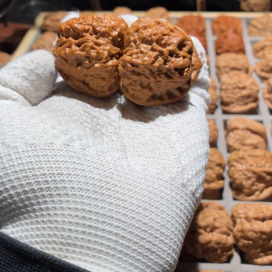 车***美文玩核桃吊坠山地娃