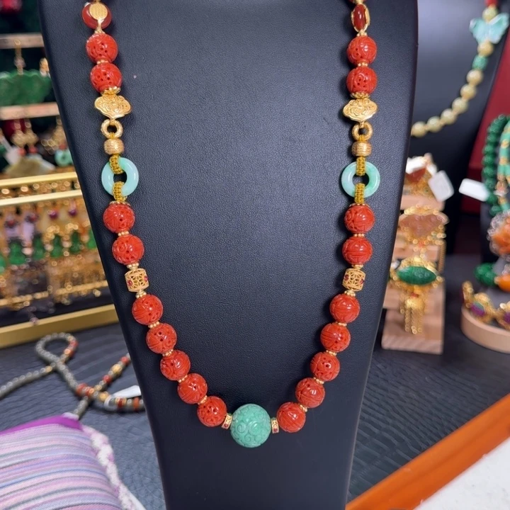 翡翠未镶嵌颈饰项链