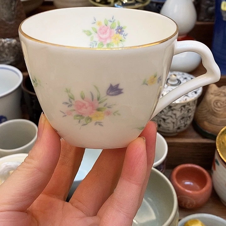 中古物品默认微瑕，谨慎参拍，满18包邮！