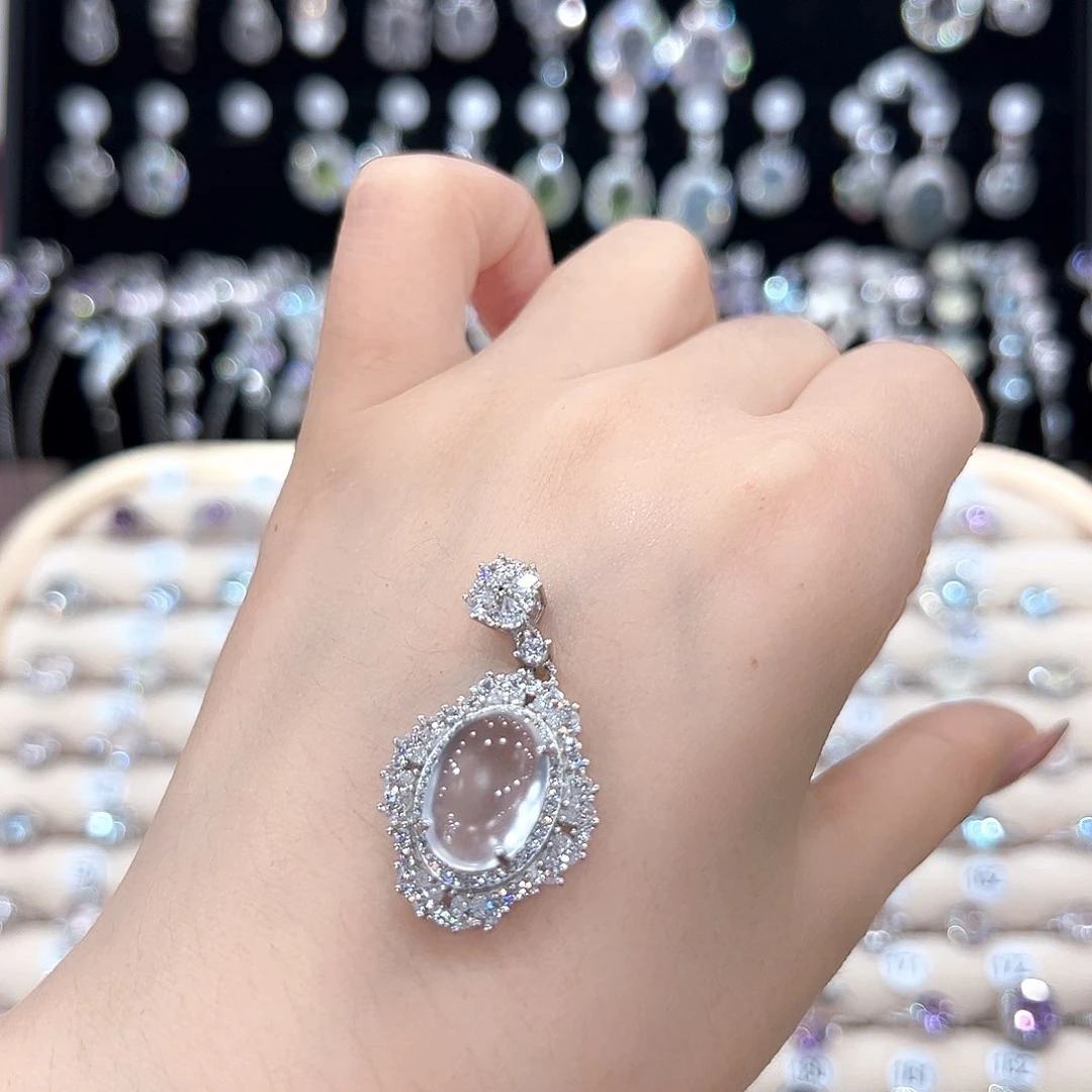 慕***年银S925镶嵌长石玉颈饰