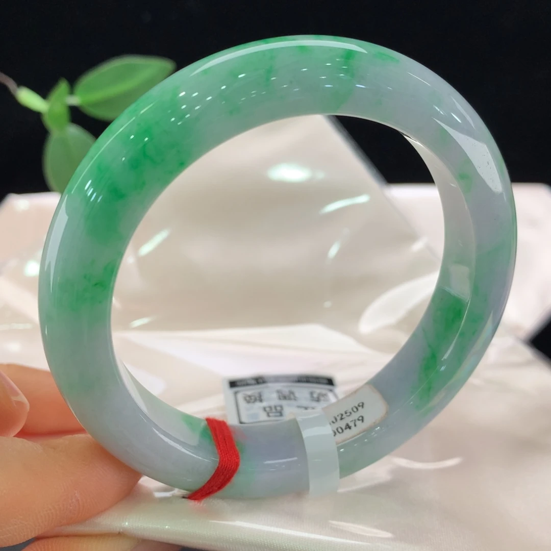 翡翠未镶嵌手镯0479