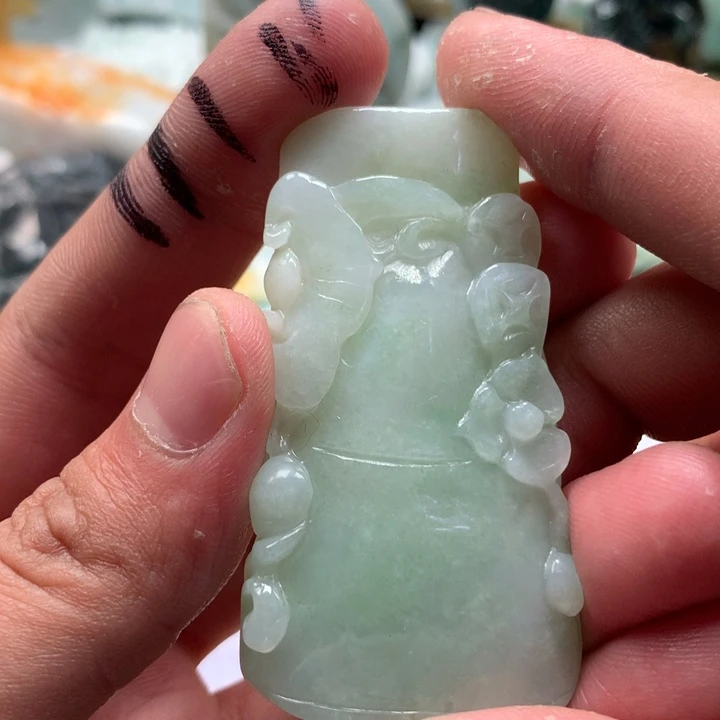 翡翠未镶嵌颈饰保真天然a货翡翠