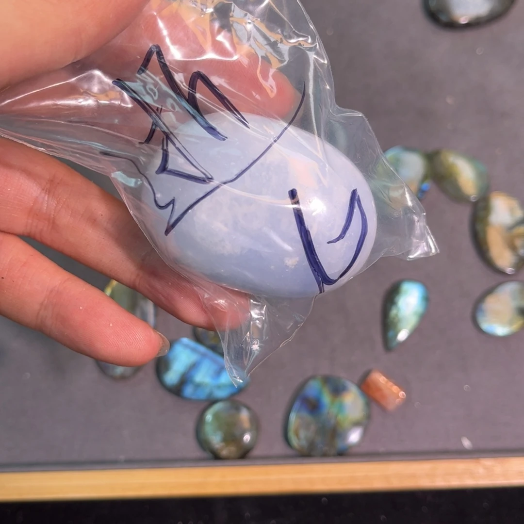 拉长石吊坠未镶嵌逝*