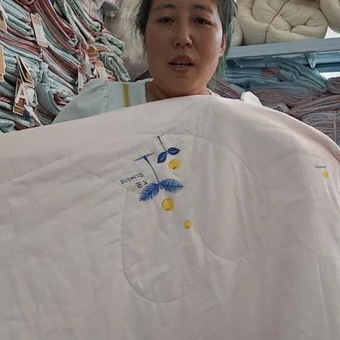 棉质花棉花被子2m乘2米3。