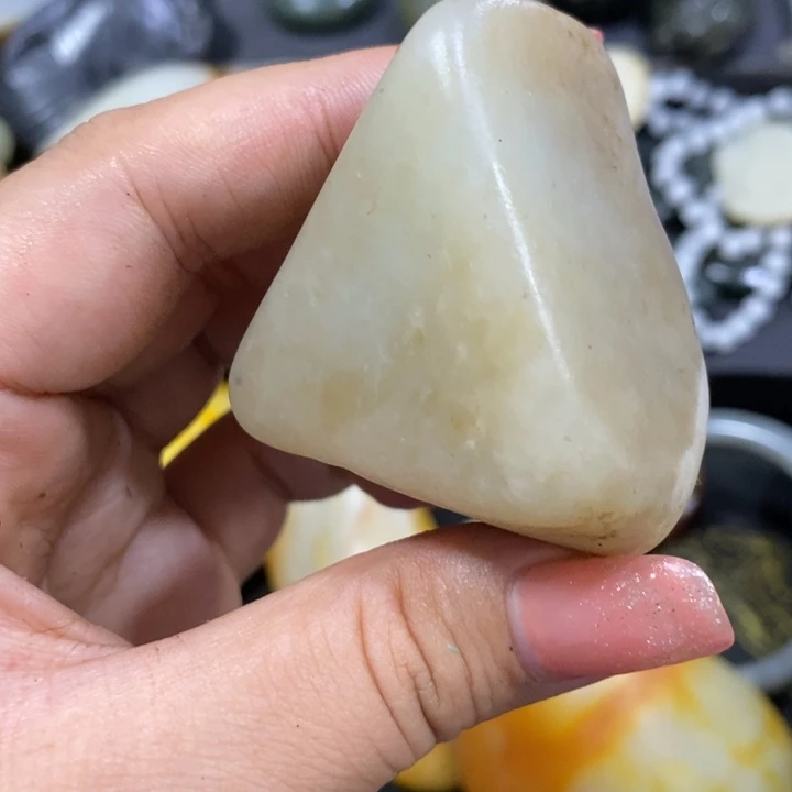 未镶嵌和田玉（糖玉）挂件