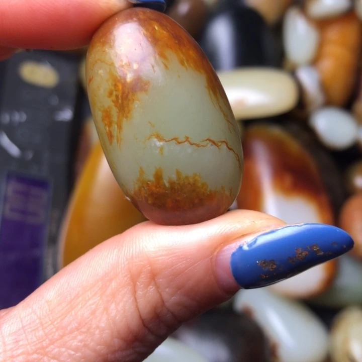 和田玉未镶嵌珠宝奇石