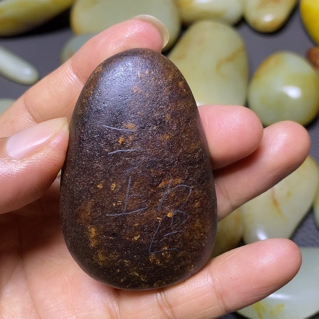 和田玉（糖玉）未镶嵌挂件
