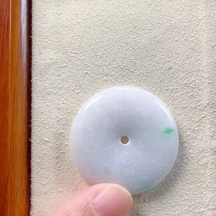 翡翠未镶嵌颈饰孤品