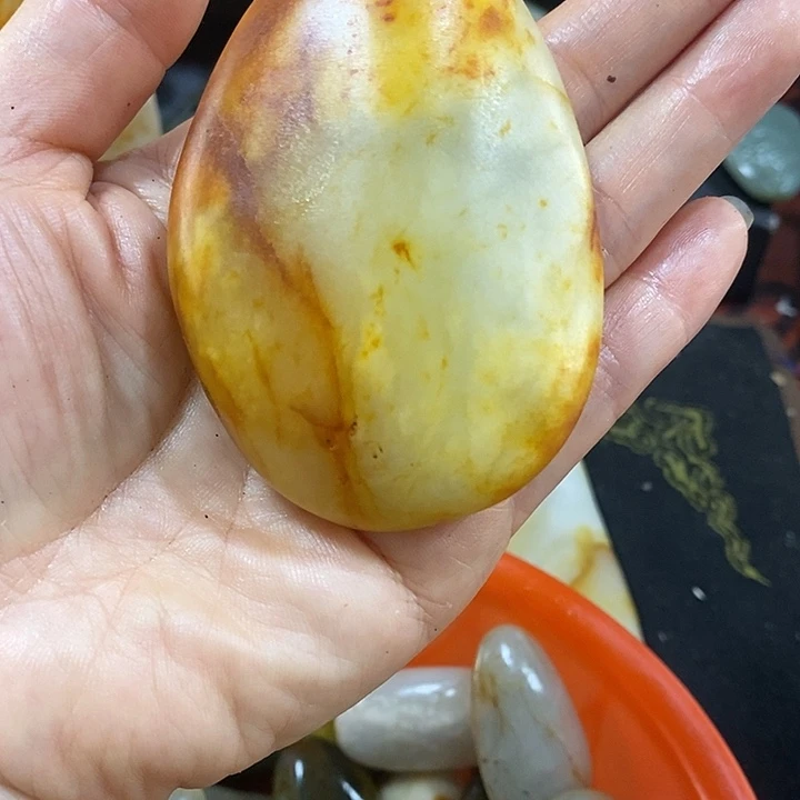 未镶嵌和田玉（糖玉）挂件