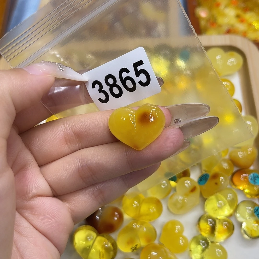琥珀未镶嵌珠宝奇石