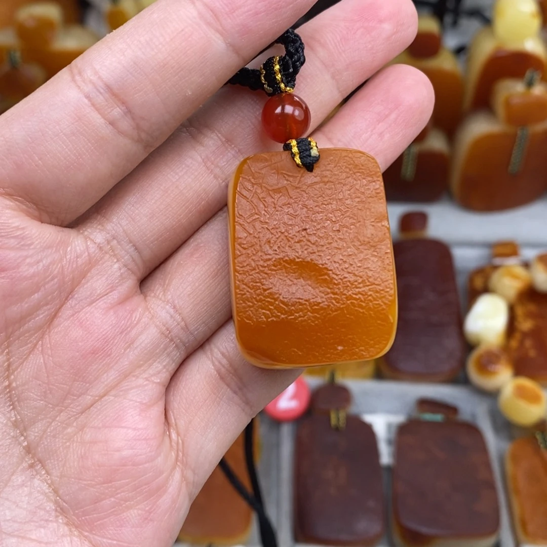 琥珀未镶嵌珠宝奇石