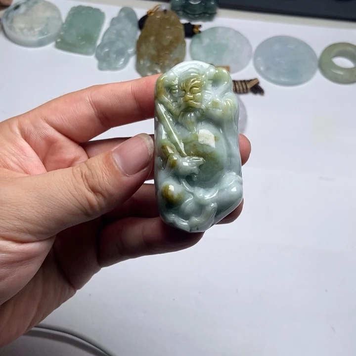 翡翠未镶嵌颈饰钟馗13