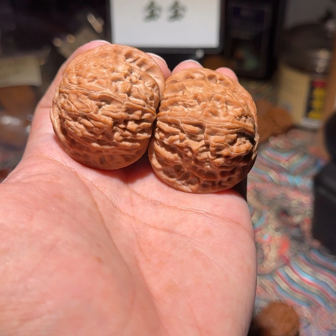 把件文玩核桃1784山地磨，尺寸44 40 36