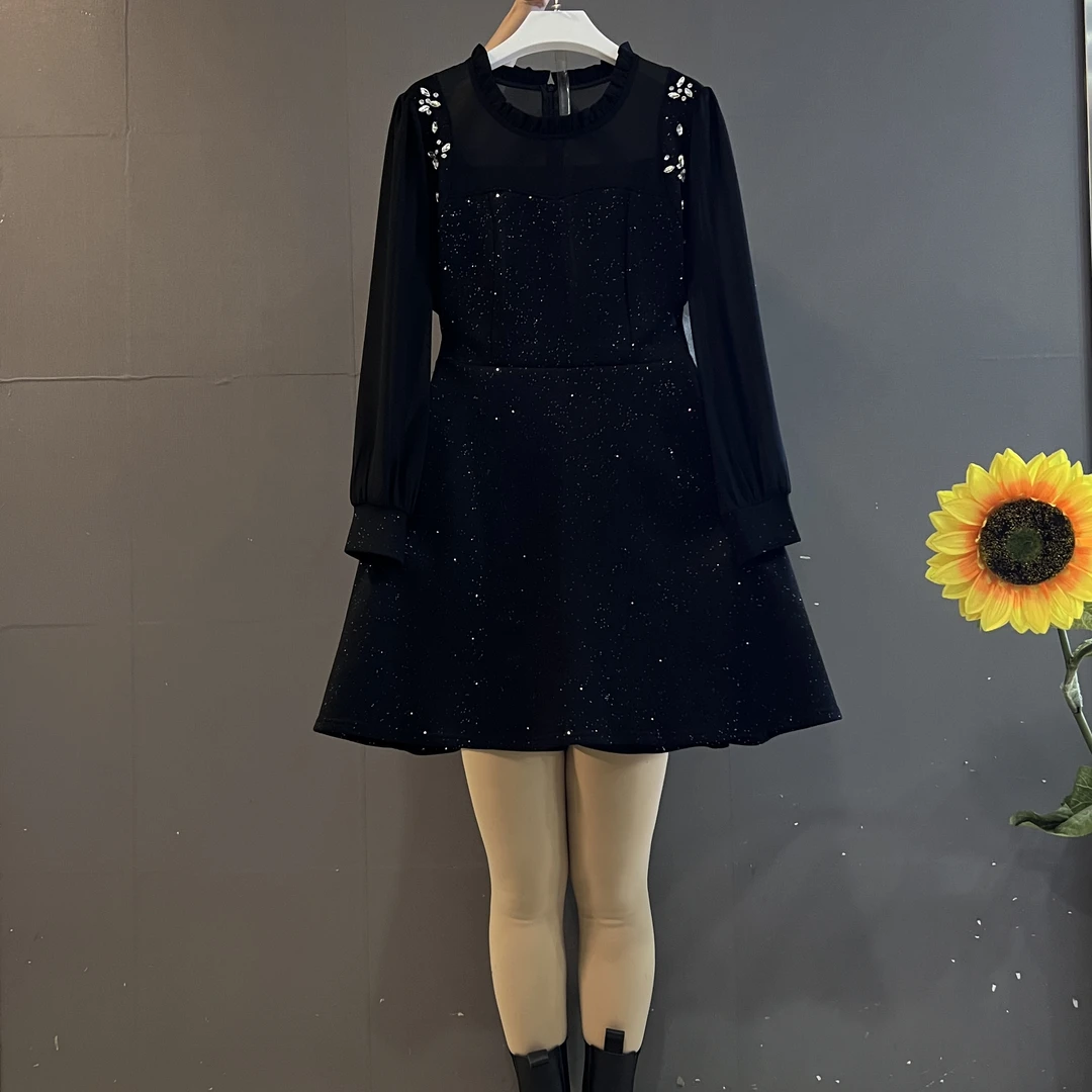 新款法式名媛风圆领镶钻拼接雪纺袖收腰显瘦重工撒星小黑裙