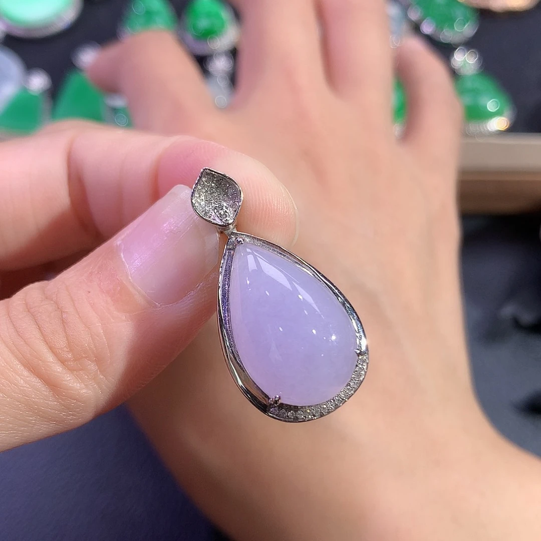 翡翠18K金镶嵌吊坠(赠链)