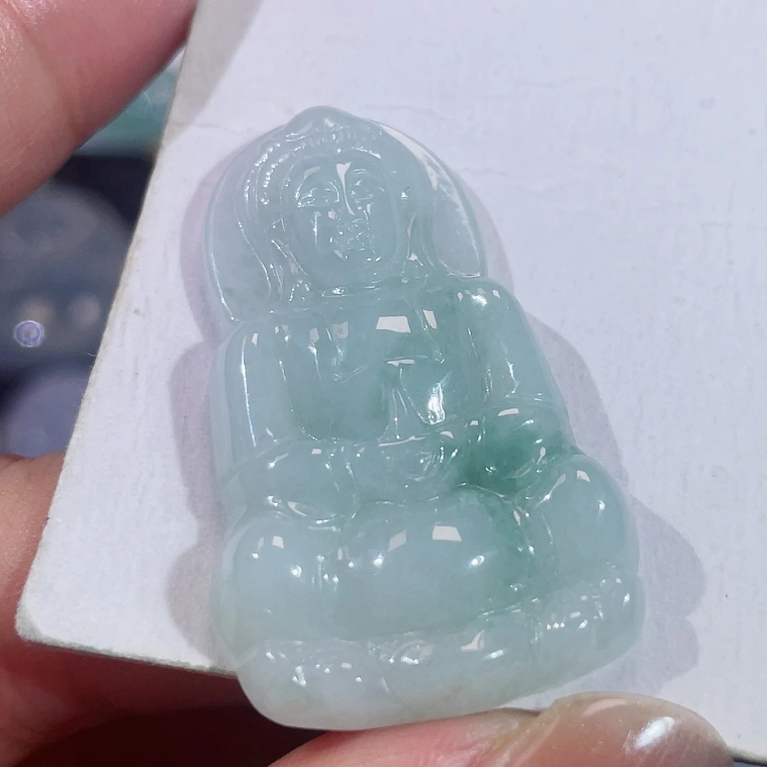 翡翠未镶嵌颈饰观音